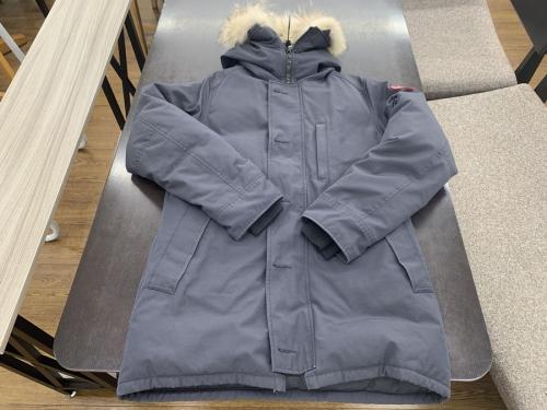 ダウンジャケットのCANADA GOOSE