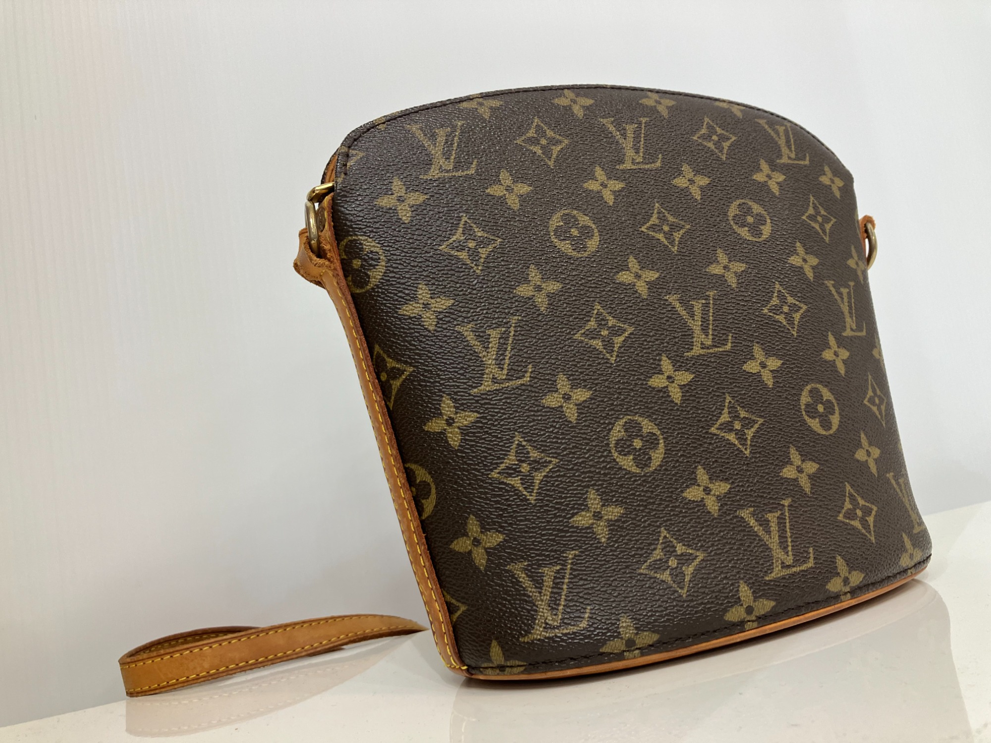LOUIS VUITTON（ルイ・ヴィトン）モノグラムリバースのショルダー