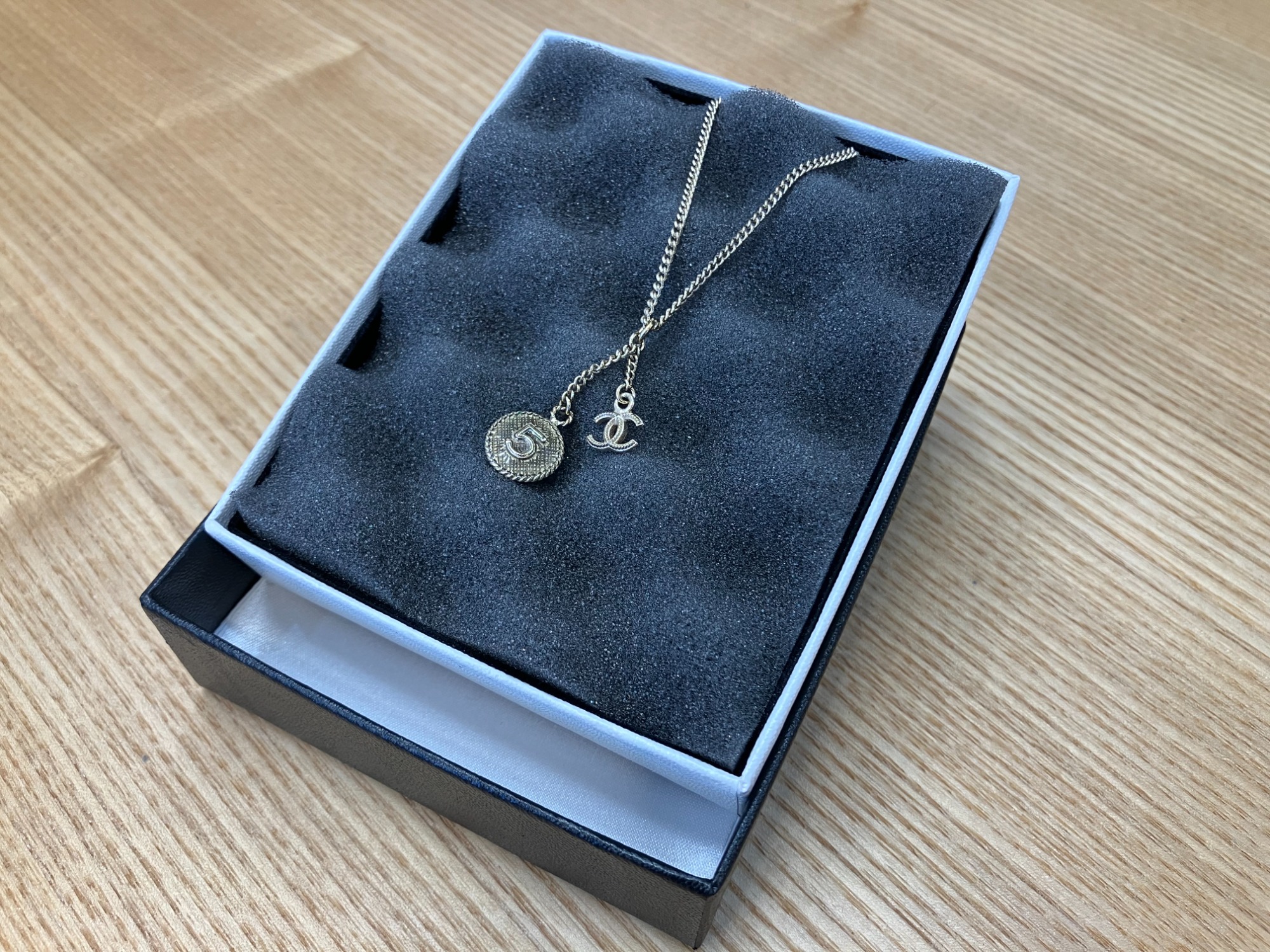 本日ご紹介するのはこちら！！ CHANEL（シャネル）のネックレスを買取