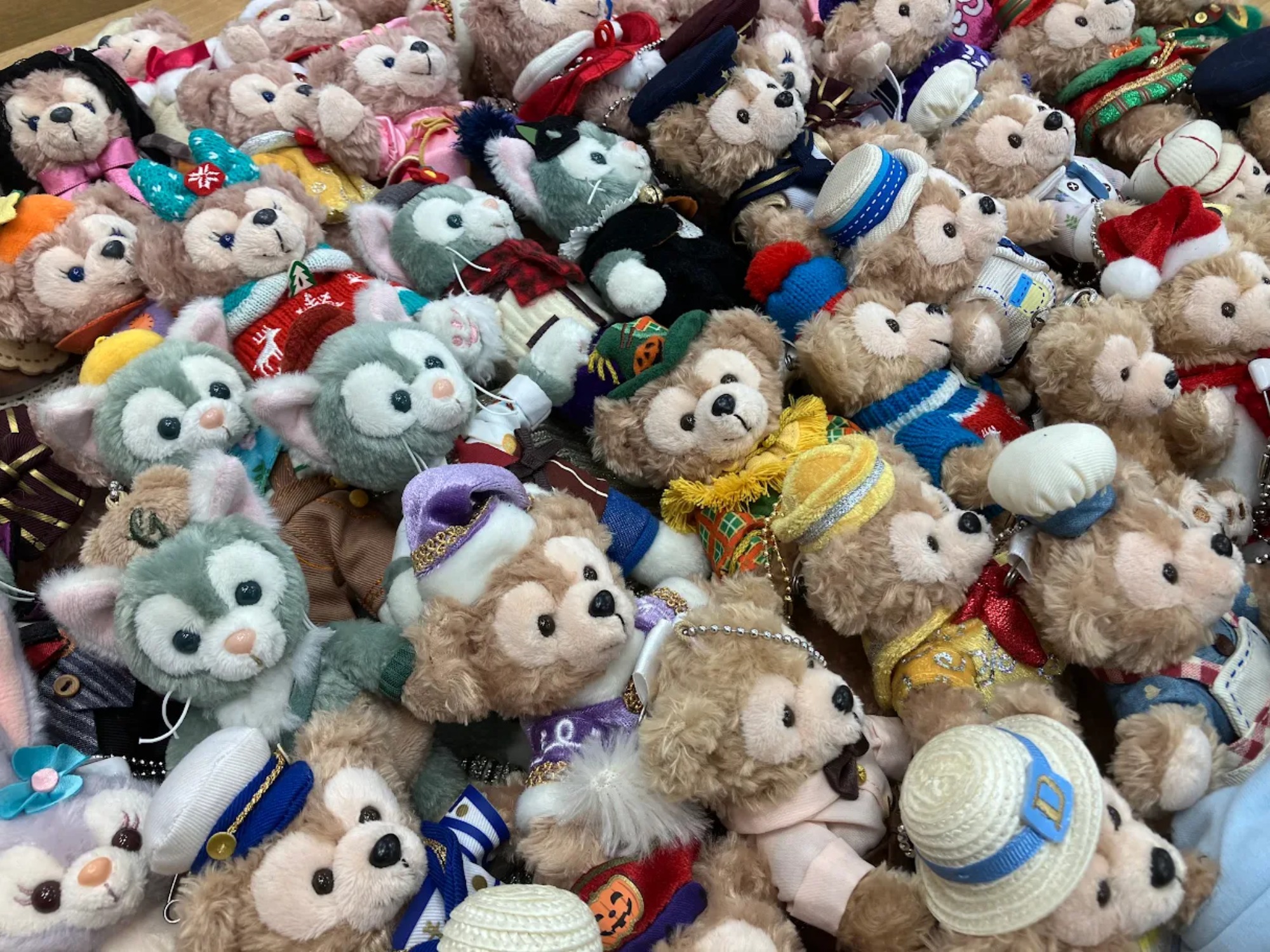 Disney（ディズニー）のダッフィーフレンズのぬいぐるみバッジおまとめ