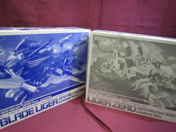 未開封】1/72 プラスチックキット ブレードライガー 2013 Blu