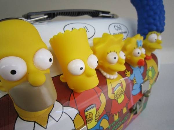 非売品！C.C.レモン、ザ・シンプソンズのランチカンが買取入荷