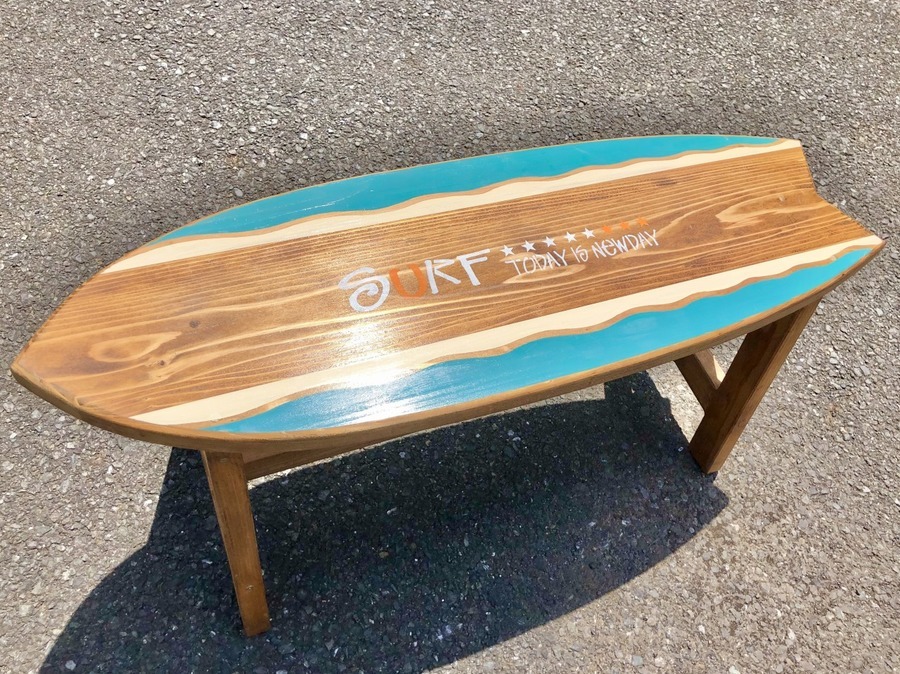 サーフボード型ベンチが入荷しました！使い易いサイズでオススメです