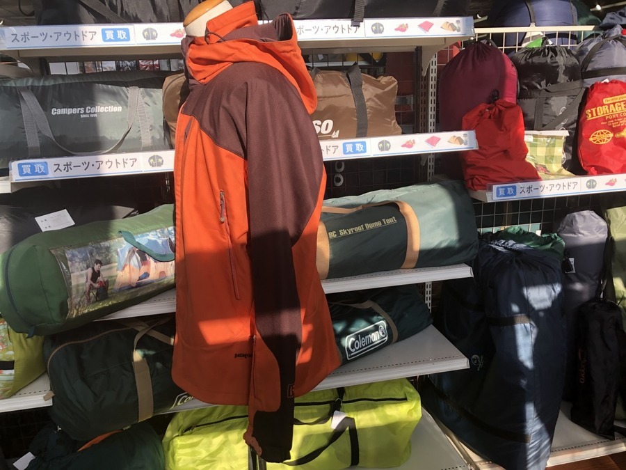Patagonia(パタゴニア)】ホワイトスモークジャケットのご紹介です