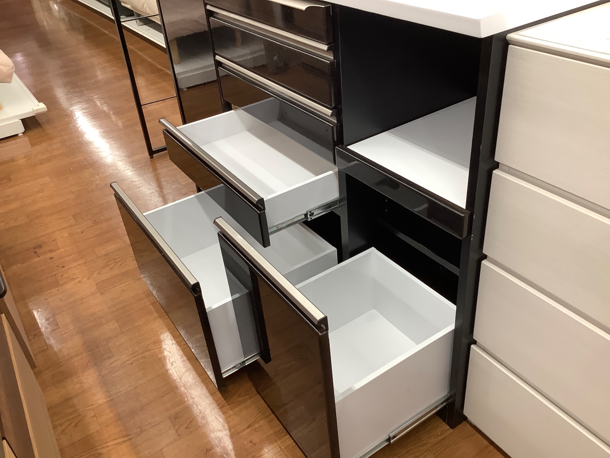 大容量！三幸ジャパンのキッチンカウンター入荷しました！｜2025