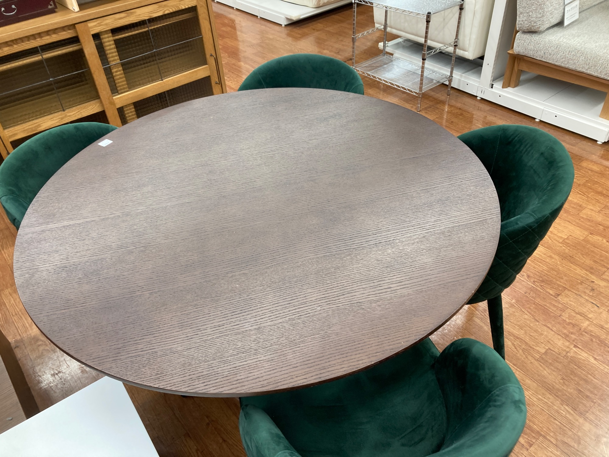 高級感のあるダイニング5点セットのご紹介です！｜2025年10月08日