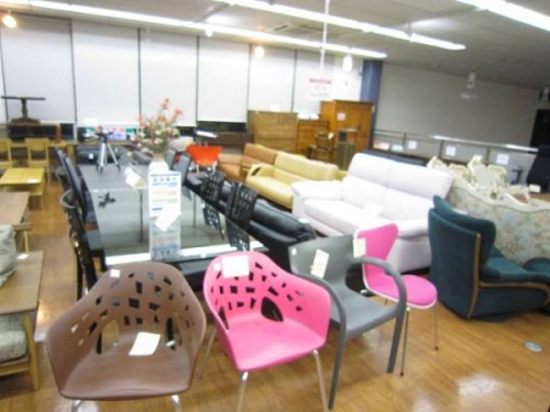 リクライニングチェアのHJELLEGJERDE