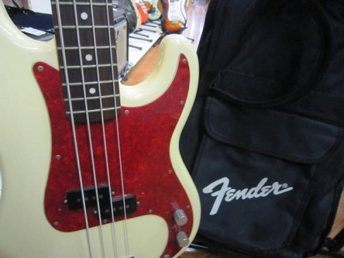 ギターのfender japan