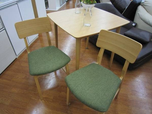 ダイニングセットのFrancfranc