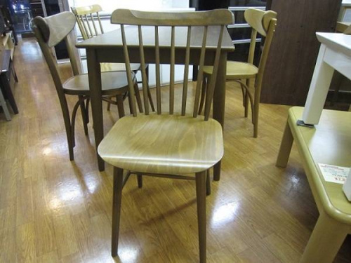 ダイニングセットのTON