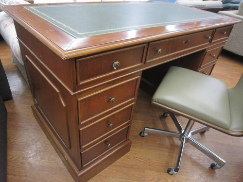 家具・インテリアのテーブル