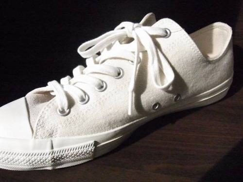 スニーカーのコンバース（CONVERSE）