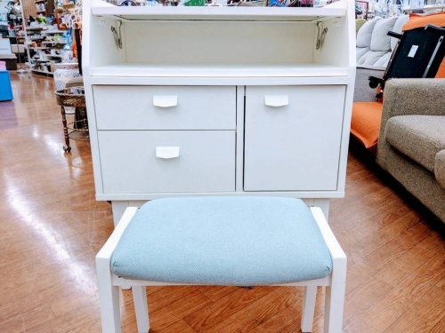 ドレッサーのウニコ（UNICO）