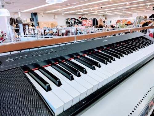 楽器・ホビー雑貨のキーボード