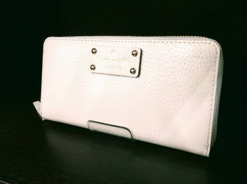 財布のKATE SPADE