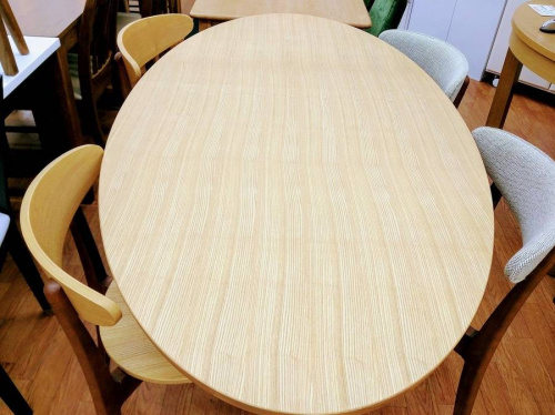 ダイニングセットのFrancfranc