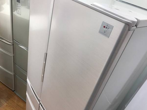 冷蔵庫の6ドア冷蔵庫