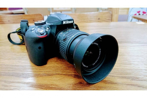 イベントなうの一眼レフカメラ