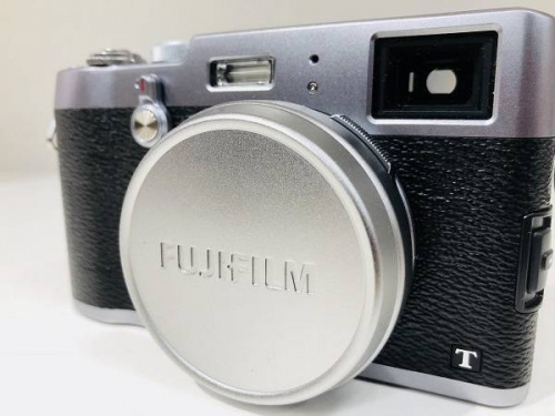 FUJIFILMのデジタルカメラ