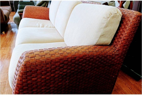 特選家具のHUKLA