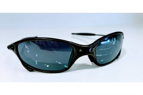 サングラスのOAKLEY