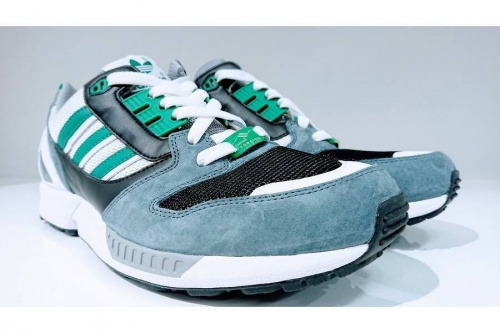 メンズファッションのスニーカー