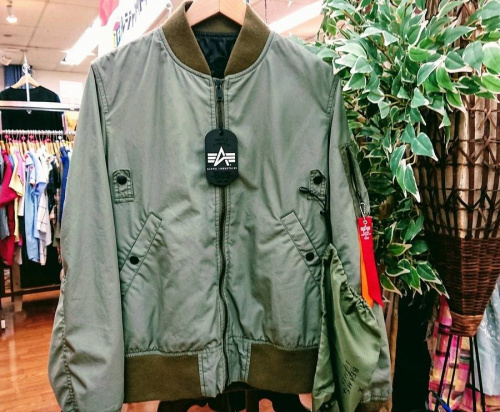 メンズファッションのMA-1