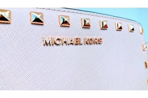 MICHAEL KORSの武蔵村山　昭島　福生　青梅　東大和　立川　ブランド品　買取