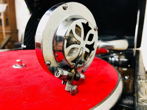 インテリア小物のポータブル蓄音機