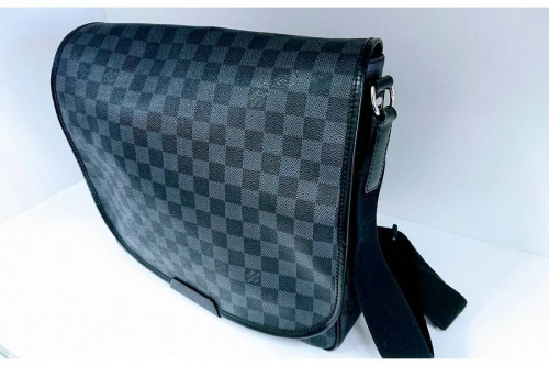 ダミエのLOUIS VUITTON