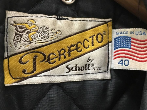 ダブルライダースジャケットのSchott