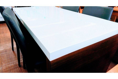 ダイニングセットの武蔵村山家具