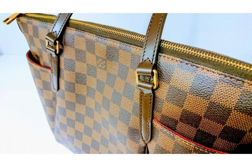 ダミエのLOUIS VUITTON