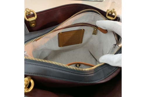 ローグ ショルダーバッグのCOACH