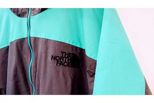マウンテンパーカーのTHE NORTH FACE