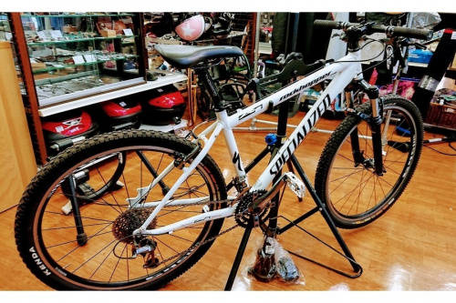 スポーツ用品の自転車