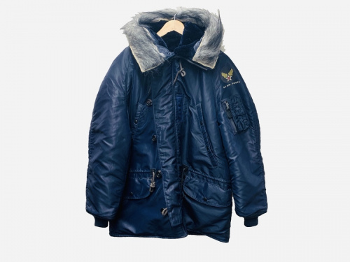 トップスのジャケット