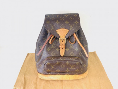 リュック トートバッグ　のLOUIS VUITTON PRADA