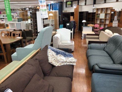 家具のソファ
