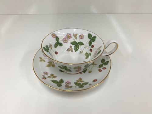 テーブルウェアの洋食器