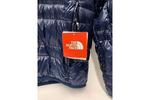 ライトヒートフーディのTHE NORTH FACE