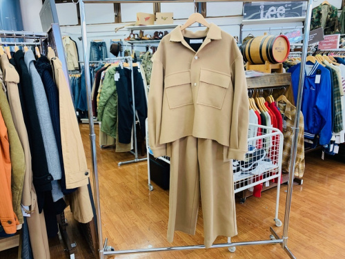 セットアップの上下セット