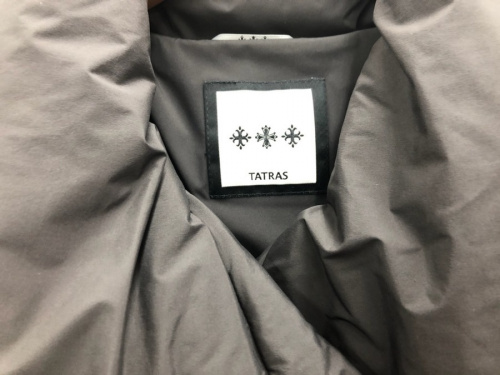 ダウンコートのTATRAS