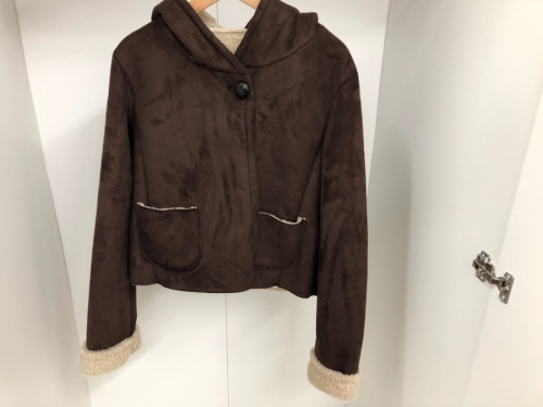トップスのジャケット