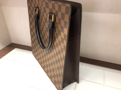 ハンドバッグのLOUIS VUITTON