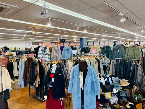 武蔵村山家具の武蔵村山　東大和市　福生　昭島　青梅　古着　立川　ブランド品　