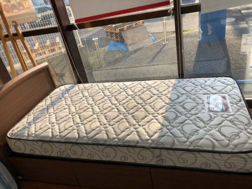 シングルベッドのSimmons