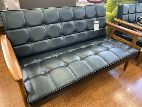 Kチェアのカリモク60