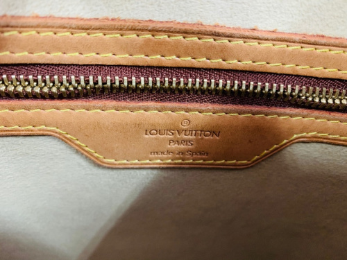 ショルダートートバッグのLOUIS VUITTON