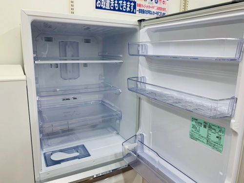 冷蔵庫の3ドア冷蔵庫